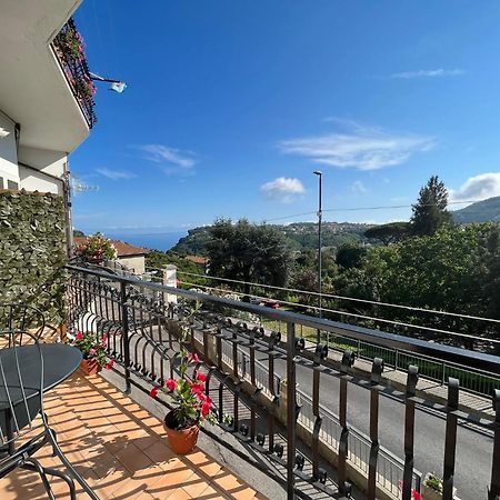 Bed and Breakfast Il Borgo Аджерола Экстерьер фото