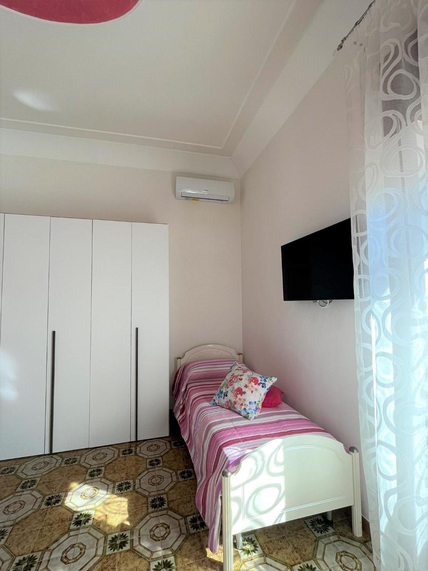 Bed and Breakfast Il Borgo Аджерола Экстерьер фото