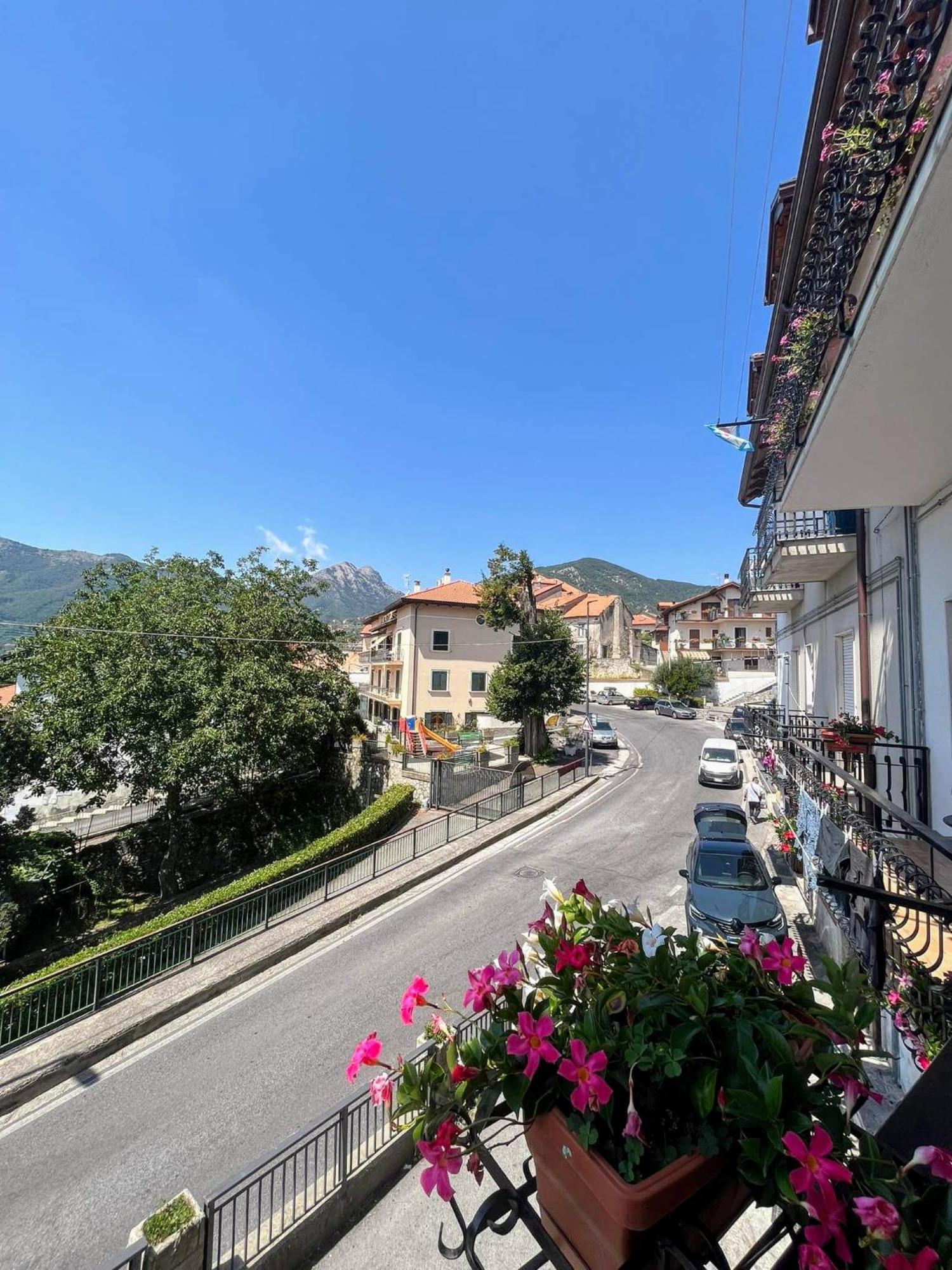 Bed and Breakfast Il Borgo Аджерола Экстерьер фото