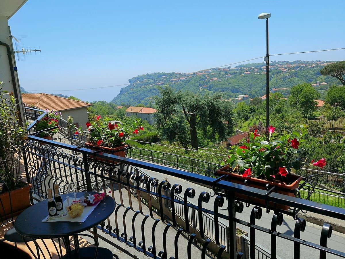 Bed and Breakfast Il Borgo Аджерола Экстерьер фото